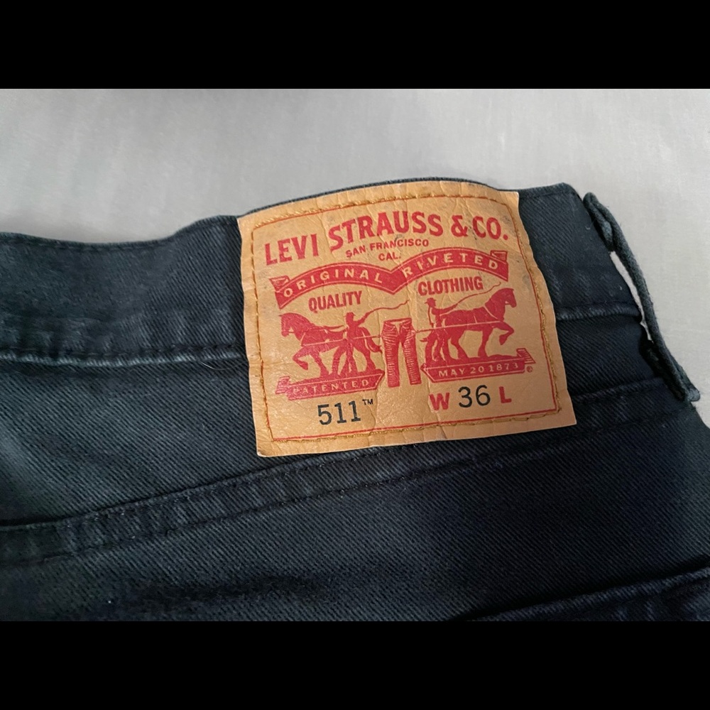 Levi’s Men Shorts Size 36